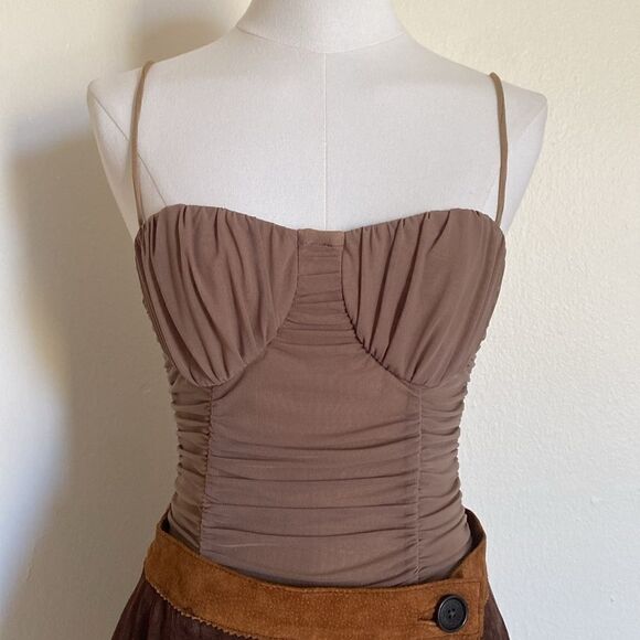 Albany Bodysuit in Taupe Brown Size XS - Picture 6 of 16